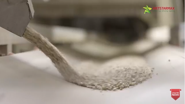 https://www.quangcaotruyenhinh.com/wp-content/uploads/2018/03/tvc-ca-phe-minh-tien.png);