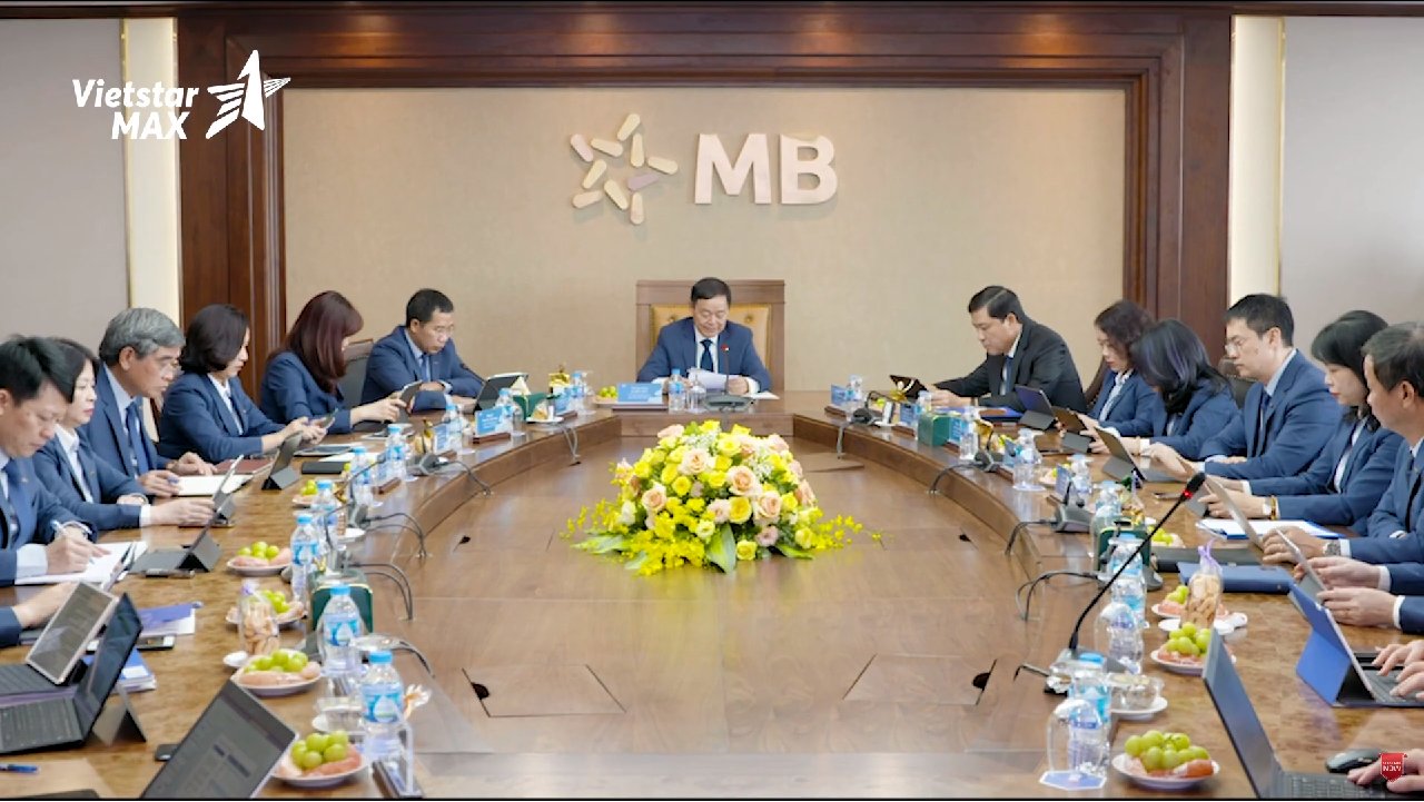 https://www.quangcaotruyenhinh.com/wp-content/uploads/2023/07/Phim-doanh-ngiep-MB-Bank.png);